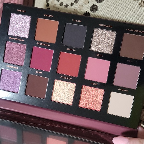Ace Beaute Mystic Romance Eyeshadow Palette - Picture 6 of 6